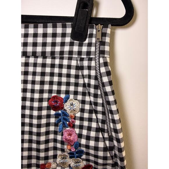 Zara Embroidered Floral Checkered High Rise Shorts - M - Picture 4 of 10